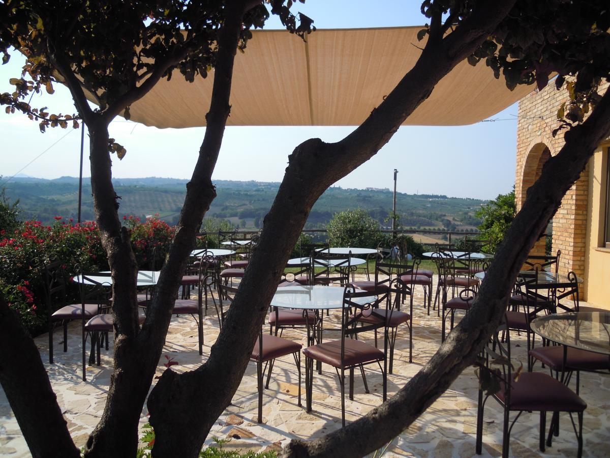 Agriturismo Piccolo Albero Loreto Aprutino Exterior foto
